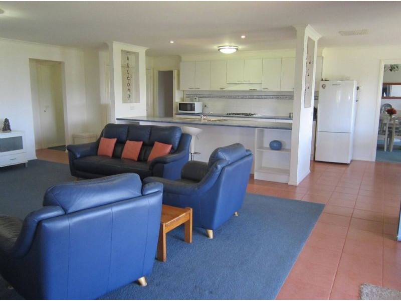 2 Barkly Street, Glenlyon VIC 3461