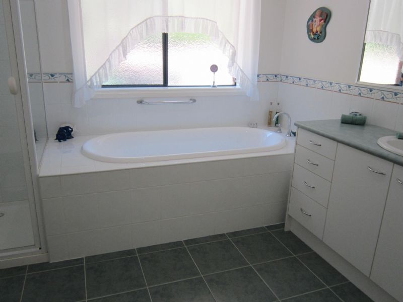 2 Barkly Street, Glenlyon VIC 3461