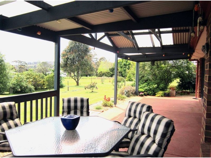 2 Barkly Street, Glenlyon VIC 3461