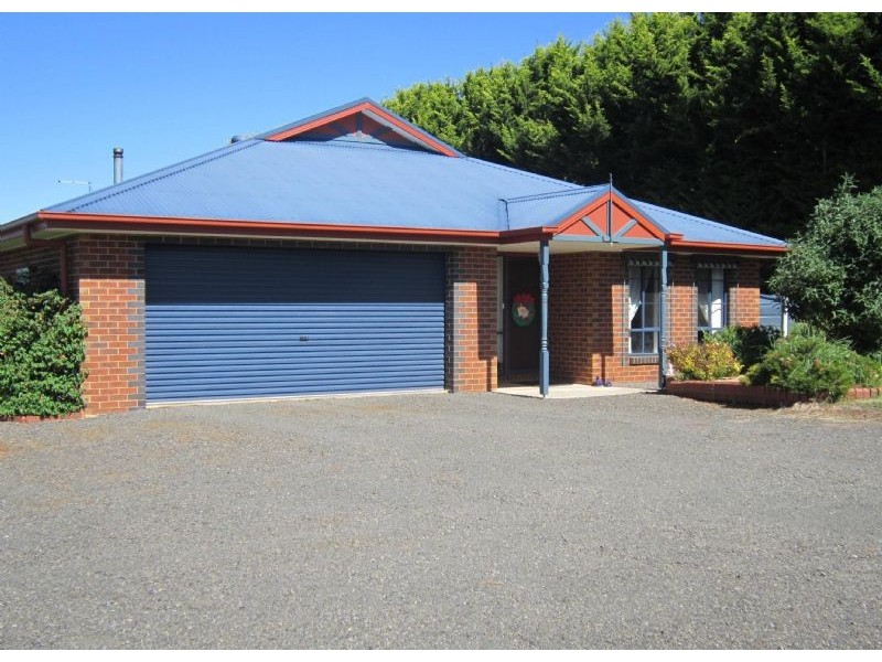 2 Barkly Street, Glenlyon VIC 3461