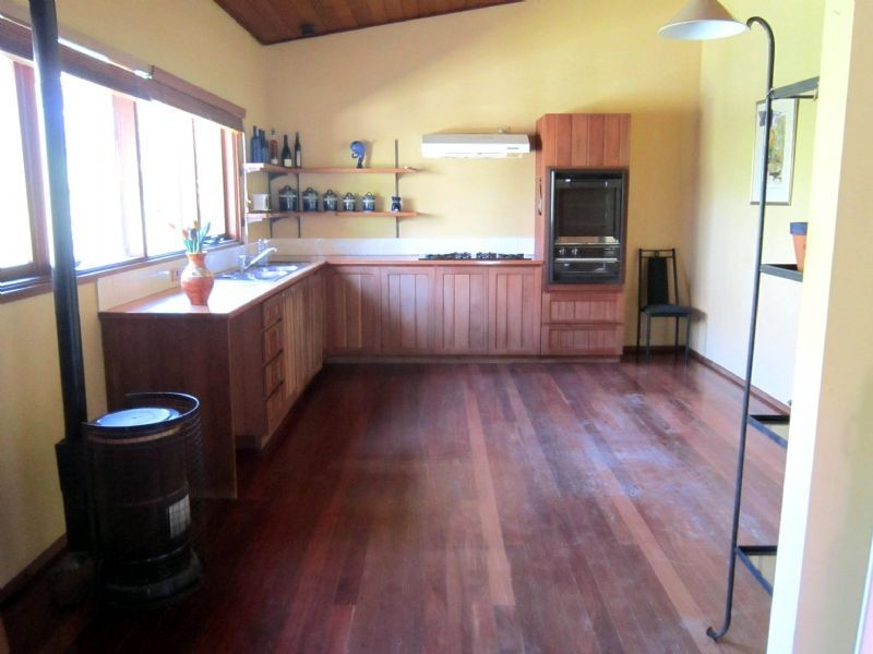 4 Hillview Road, Daylesford VIC 3460