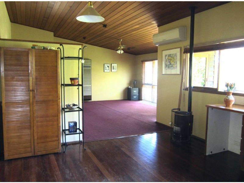 4 Hillview Road, Daylesford VIC 3460