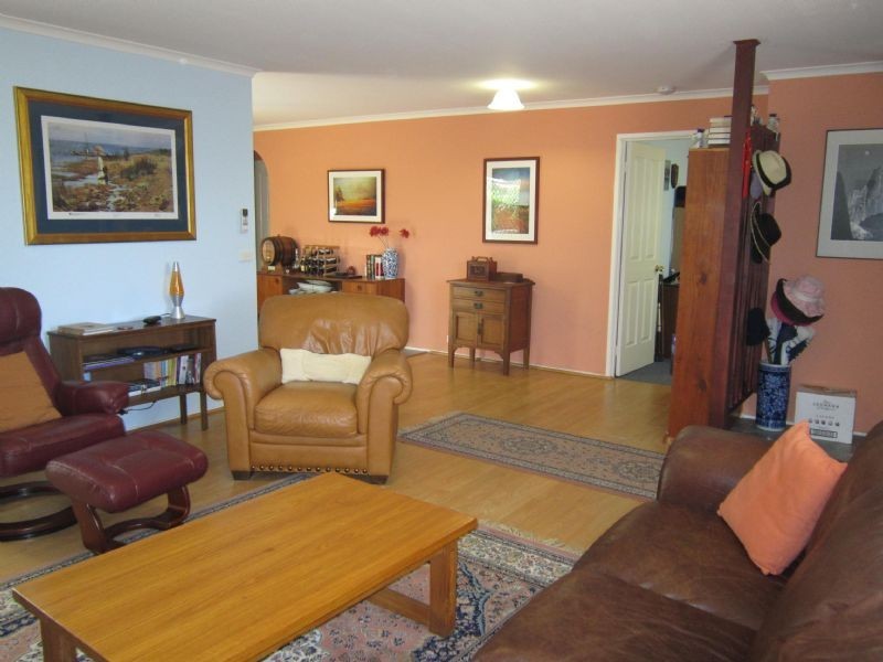 11 Sixteenth Street, Hepburn VIC 3461