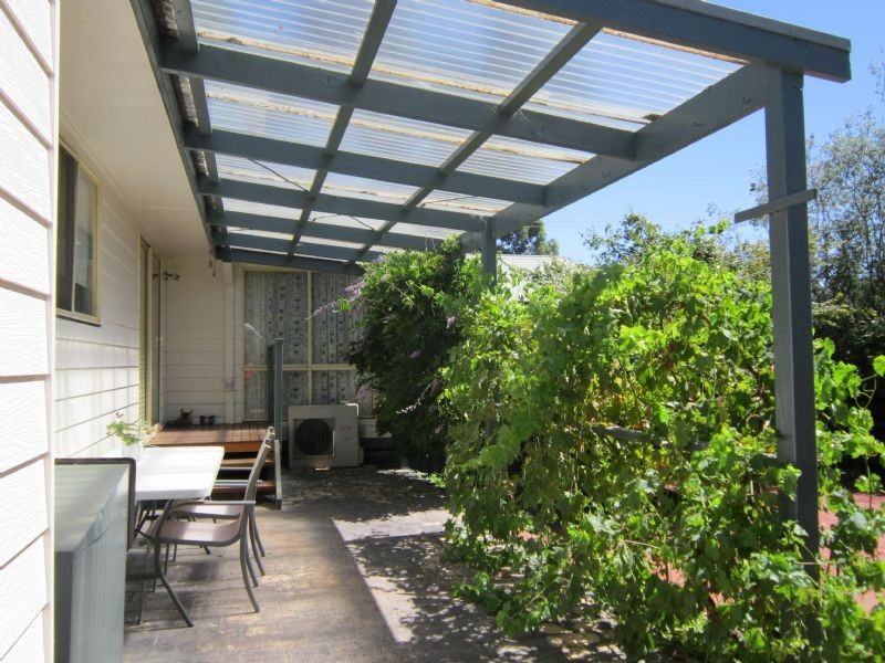 11 Sixteenth Street, Hepburn VIC 3461