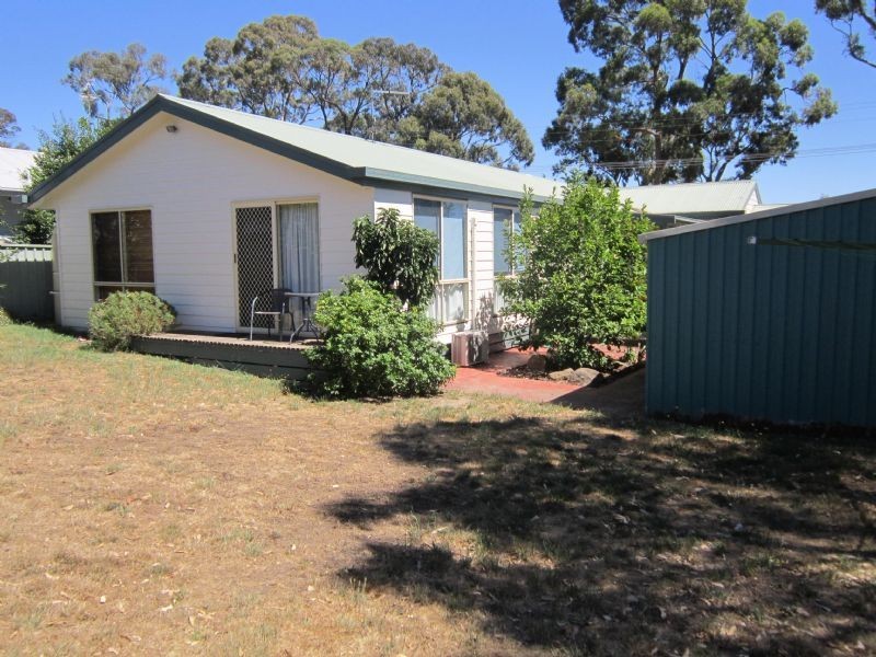 11 Sixteenth Street, Hepburn VIC 3461
