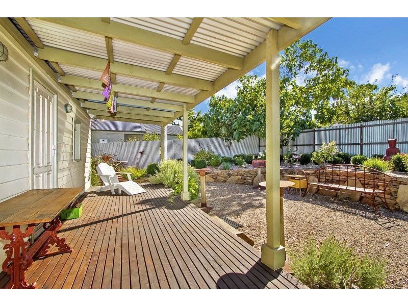 17 Queensberry Street, Daylesford VIC 3460