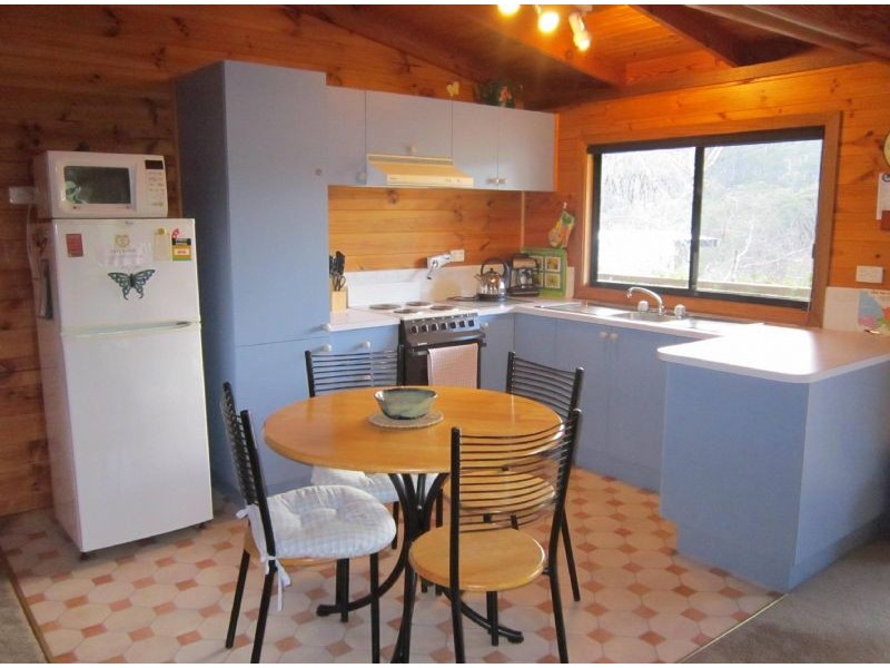 175 Main Road, Hepburn VIC 3461