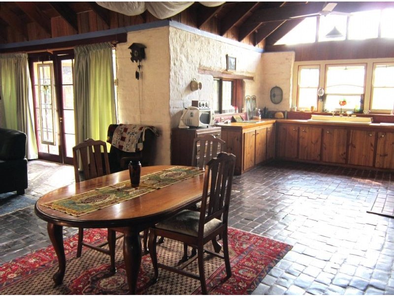 140 Walkers Lane, Newstead VIC 3462