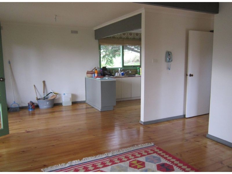 4 Allens Road, Coomoora VIC 3461