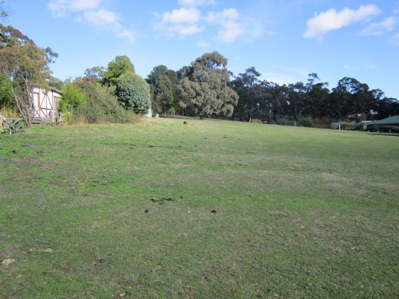 14 Vanina Street, Hepburn Springs VIC 3461