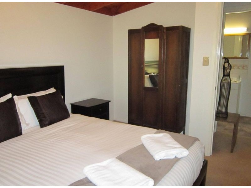 2/7 Forest Avenue, Hepburn Springs VIC 3461