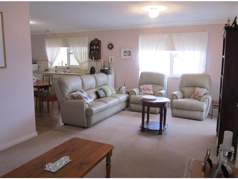 3/2 Bridport Street, Daylesford VIC 3460