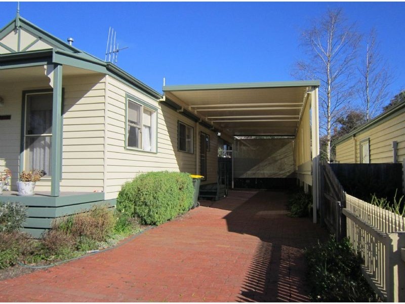 3/2 Bridport Street, Daylesford VIC 3460