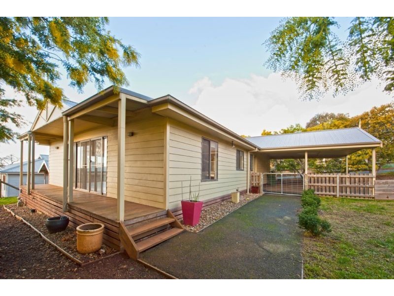 1 Garibaldi Drive, Daylesford VIC 3460