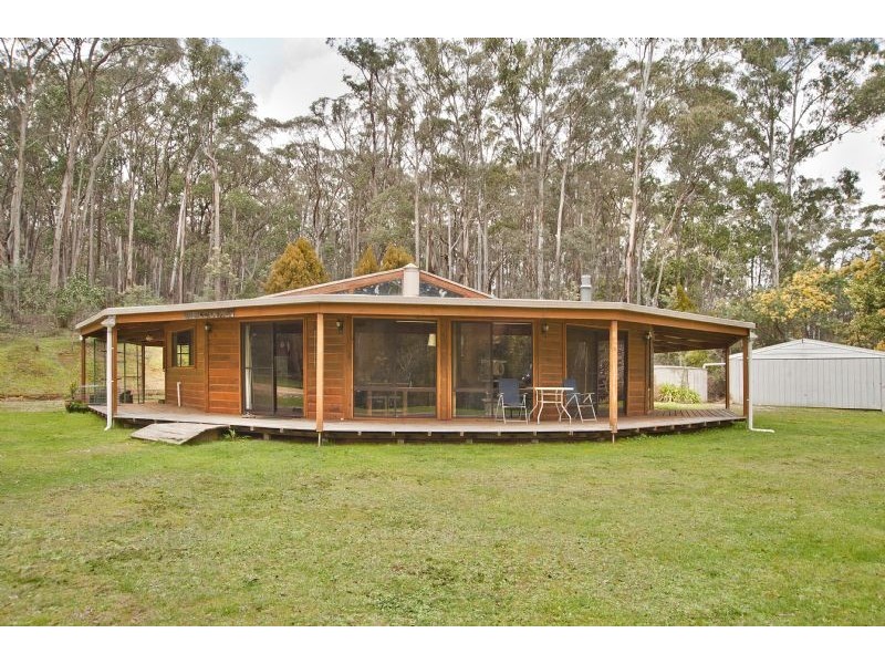 90 Whitegum Drive, Wheatsheaf VIC 3461