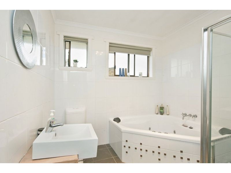 10 Spa Avenue, Daylesford VIC 3460