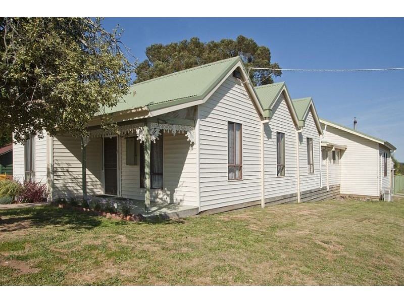 16 Little Street, Daylesford VIC 3460