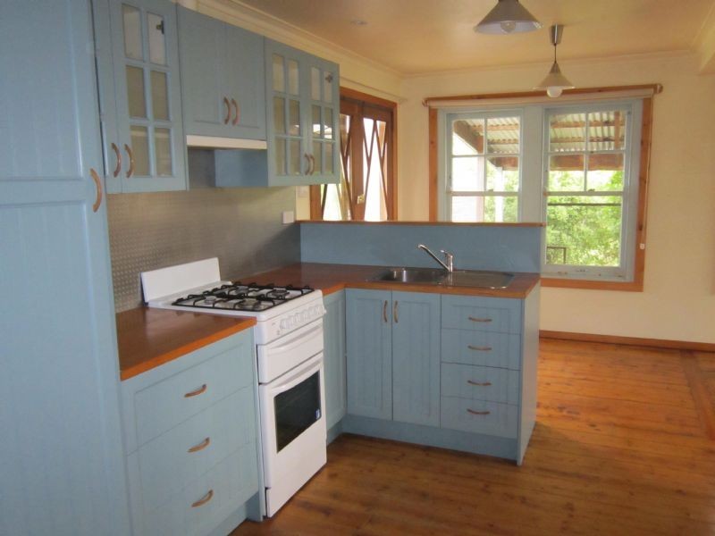 16 Table Hill Rd, Daylesford VIC 3460