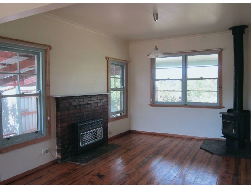 16 Table Hill Rd, Daylesford VIC 3460