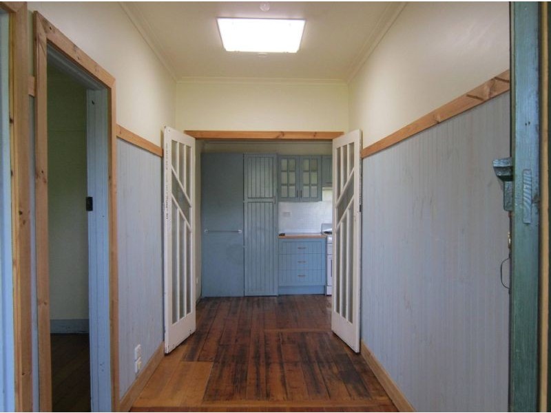 16 Table Hill Rd, Daylesford VIC 3460