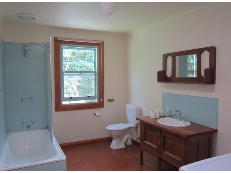 16 Table Hill Rd, Daylesford VIC 3460