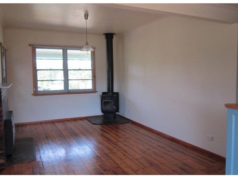 16 Table Hill Rd, Daylesford VIC 3460