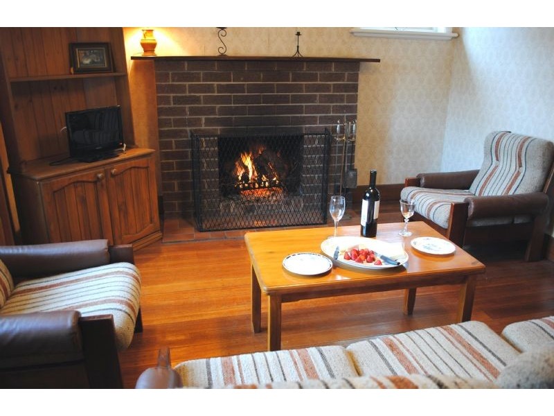 12 Allens Road, Coomoora VIC 3461