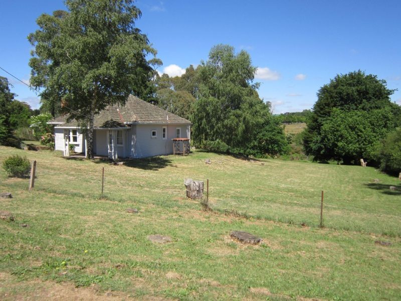 12 Allens Road, Coomoora VIC 3461