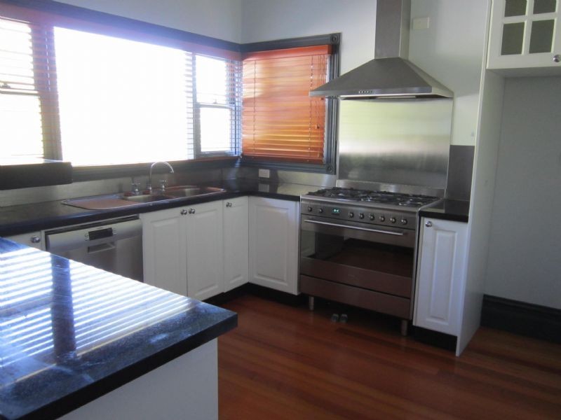 24 Main Road, Hepburn Springs VIC 3461