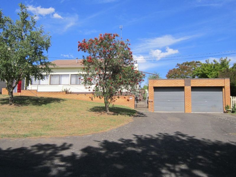 87 West Street, Daylesford VIC 3460