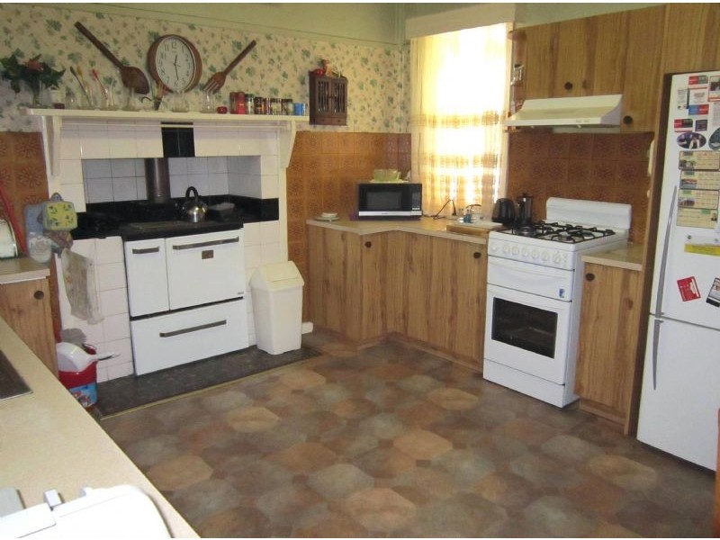 87 West Street, Daylesford VIC 3460