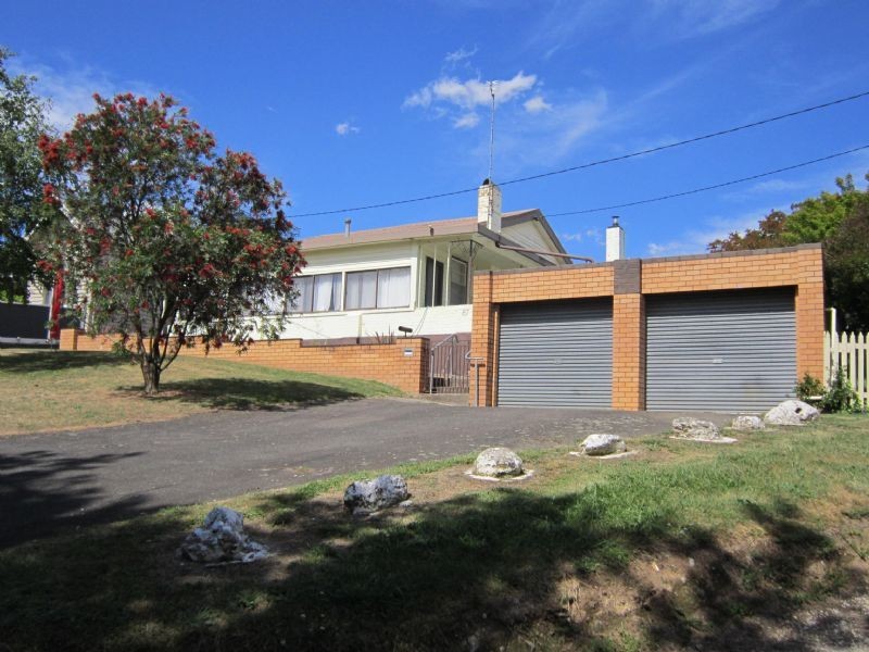 87 West Street, Daylesford VIC 3460