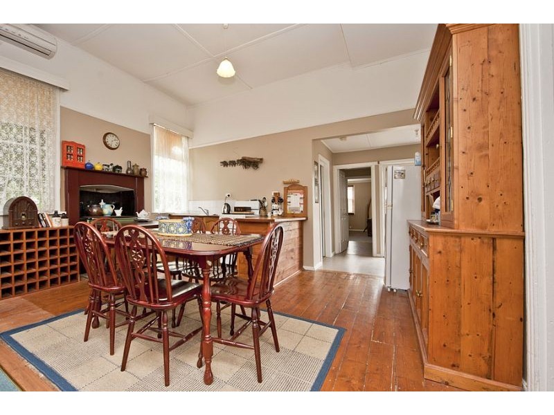 15 Main Road, Hepburn Springs VIC 3461