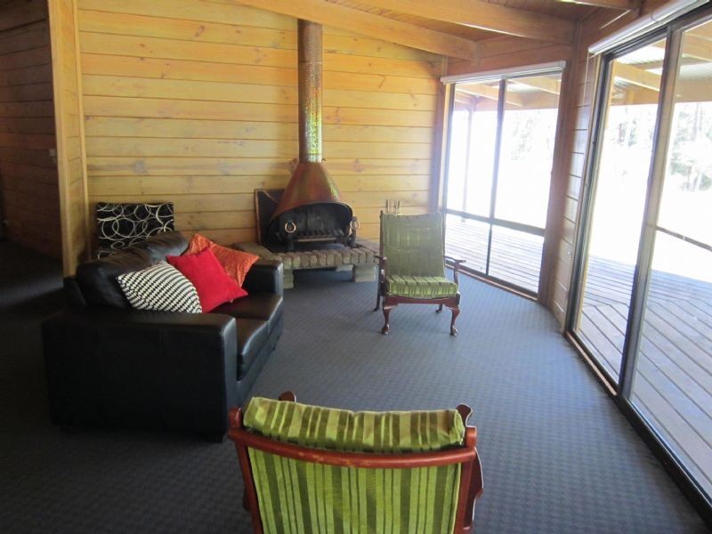 90 Whitegum Drive, Wheatsheaf VIC 3461