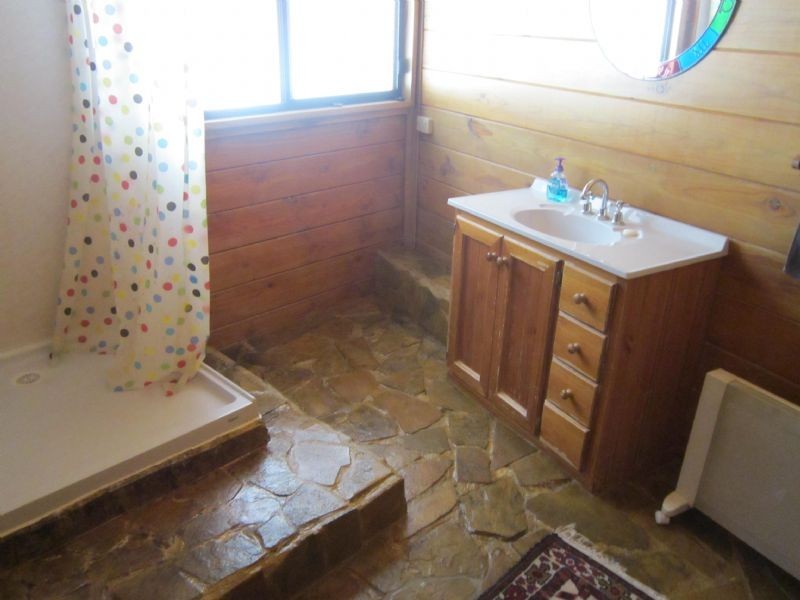 90 Whitegum Drive, Wheatsheaf VIC 3461