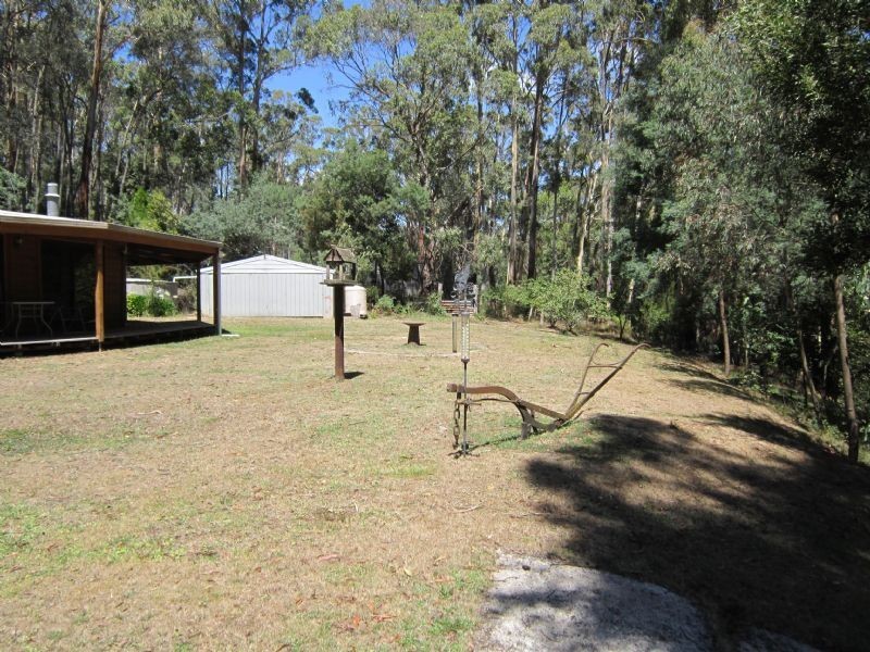 90 Whitegum Drive, Wheatsheaf VIC 3461