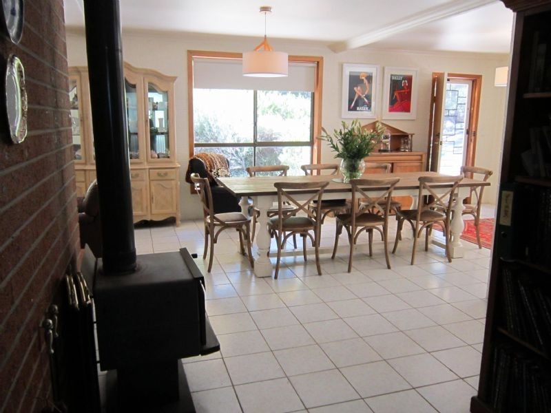 45 Whitegum Drive, Wheatsheaf VIC 3461