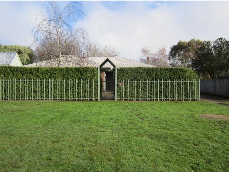 38 East Street, Daylesford VIC 3460