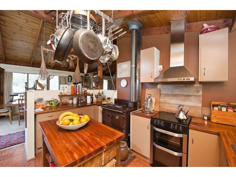 99 Woolnoughs Road, Daylesford VIC 3460