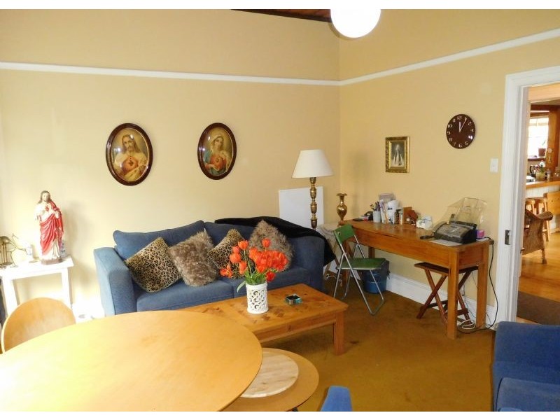 40 West Street, Daylesford VIC 3460