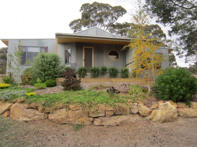 Tanderra/128A Ajax Road, Hepburn Springs VIC 3461