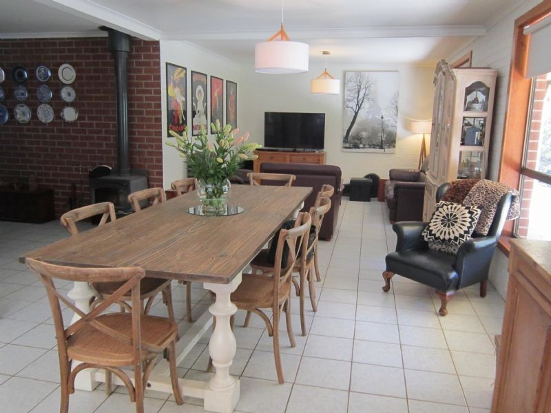 45 Whitegum Drive, Wheatsheaf VIC 3461