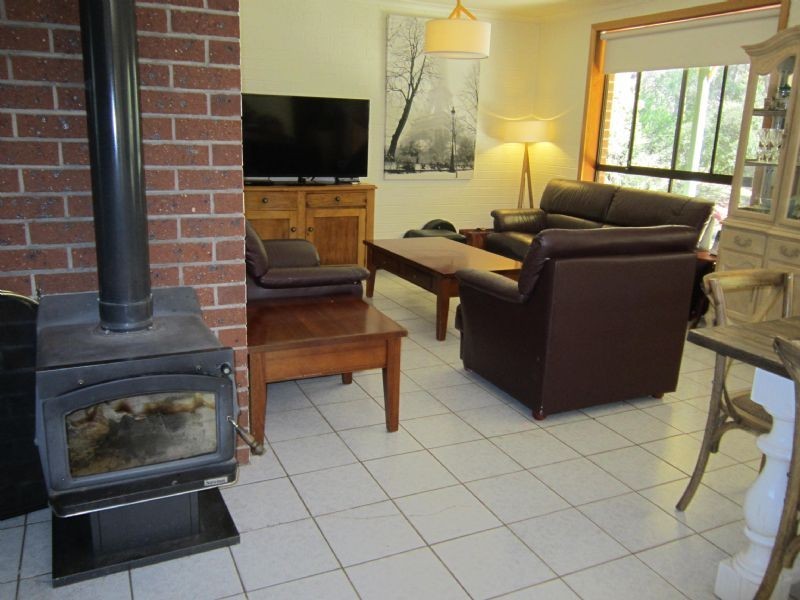 45 Whitegum Drive, Wheatsheaf VIC 3461