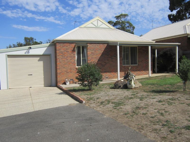 2/130 Raglan Street, Daylesford VIC 3460