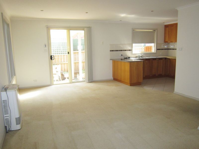 2/130 Raglan Street, Daylesford VIC 3460