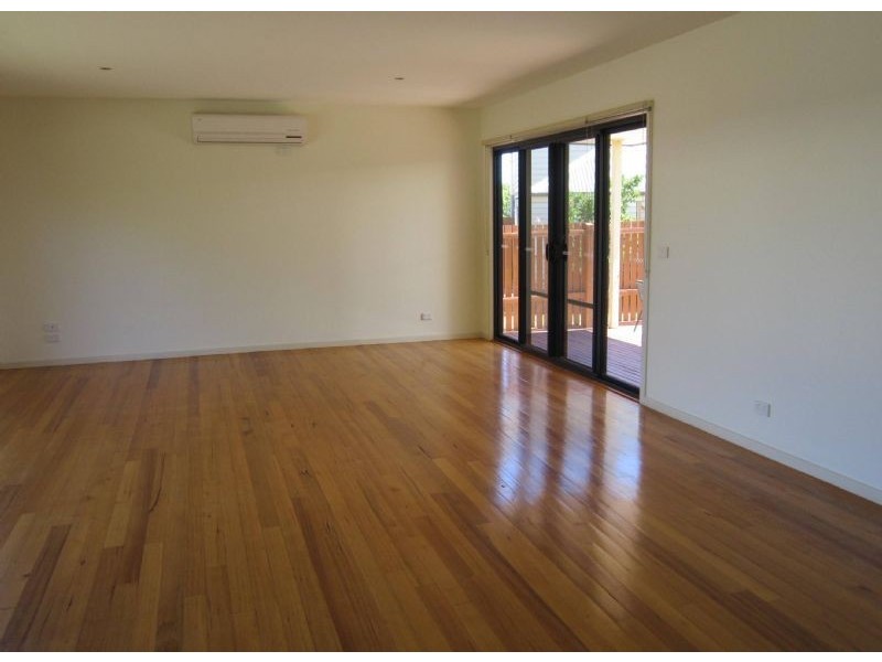 1/34 Smith Street, Daylesford VIC 3460