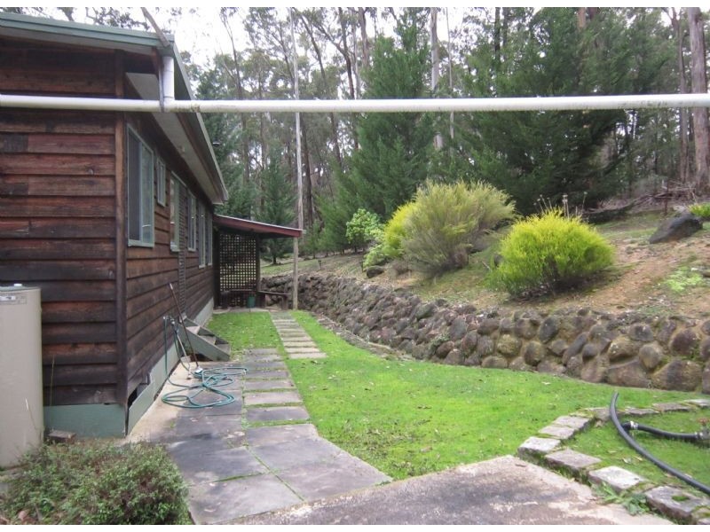 215 Whitegum Drive, Daylesford VIC 3460