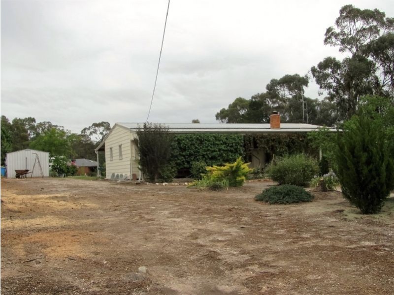 14 Monash Street, Newstead VIC 3462