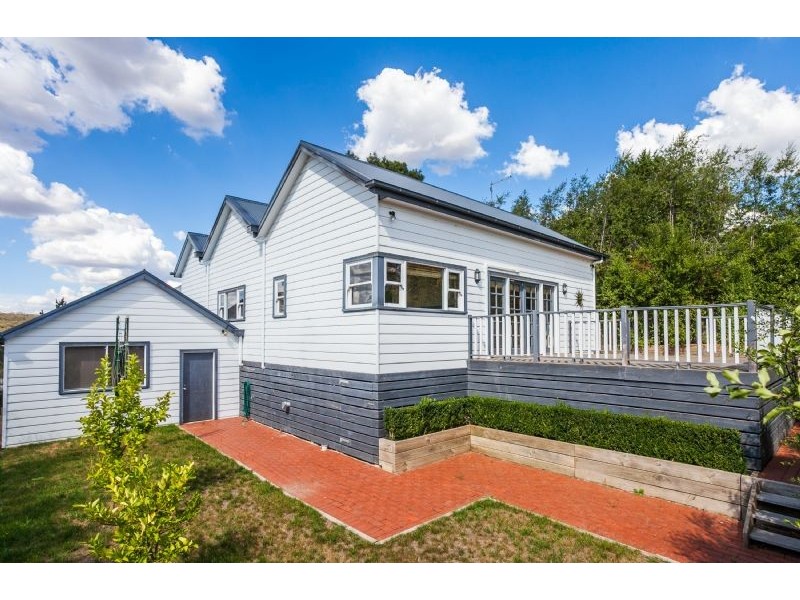 24 Main Road, Hepburn Springs VIC 3461