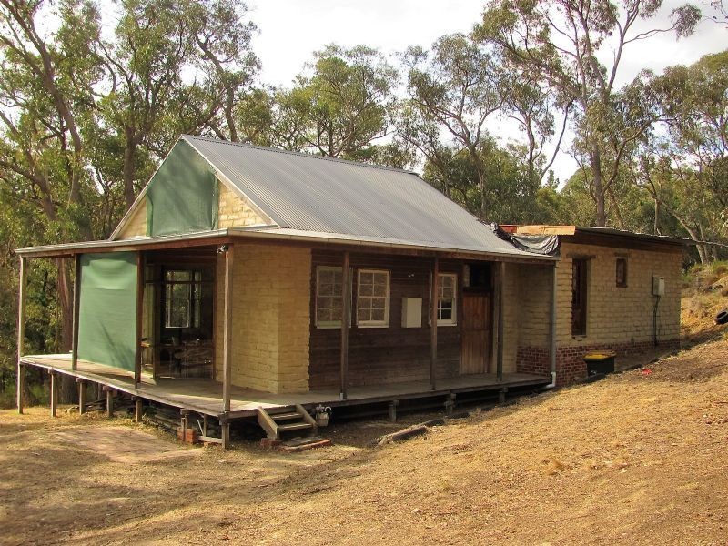 20 Forest Avenue,, Hepburn Springs VIC 3461